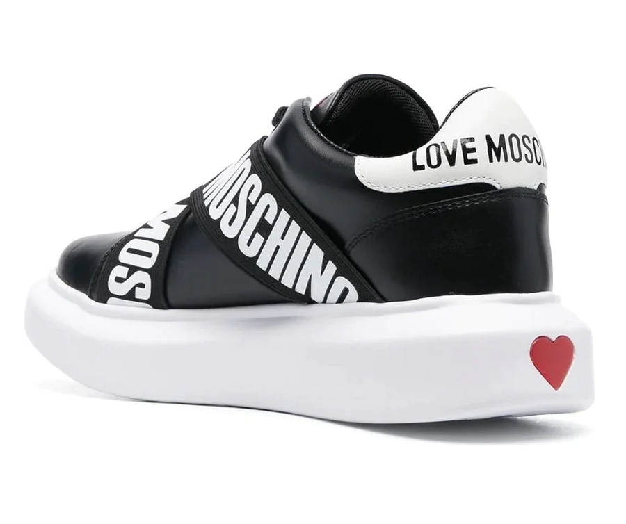 Kožené černé sneakers Moschino